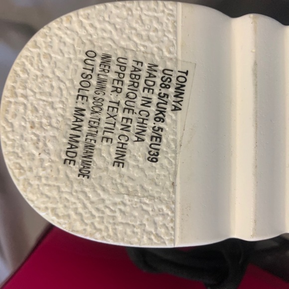 Shoes - Picture 5 of 5